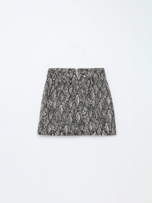 Short animal print denim skirt