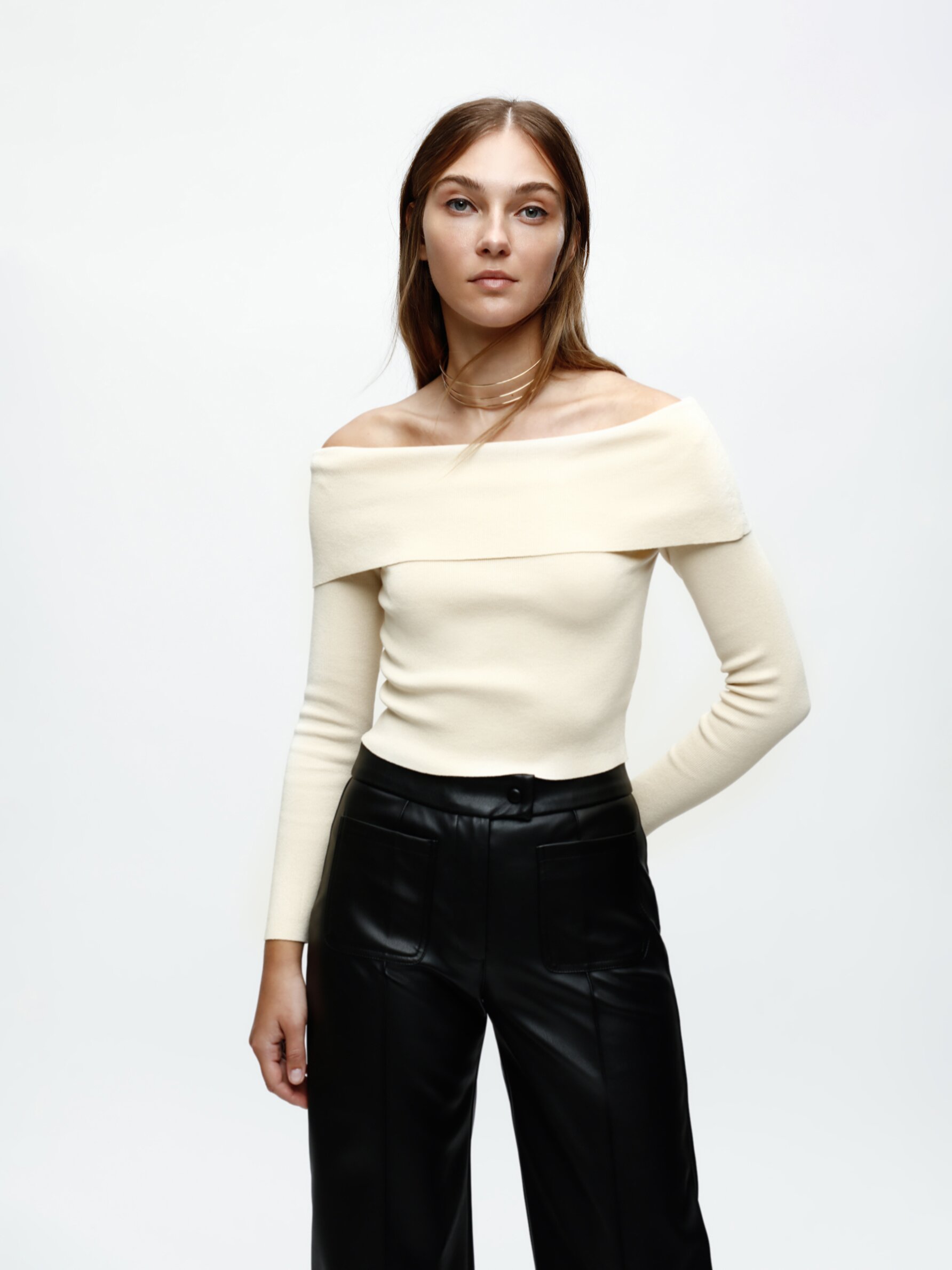 Off the shoulder knit sweater NEW IN Woman Lefties UAE