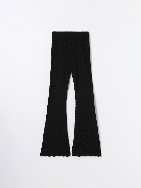 Open-knit trousers