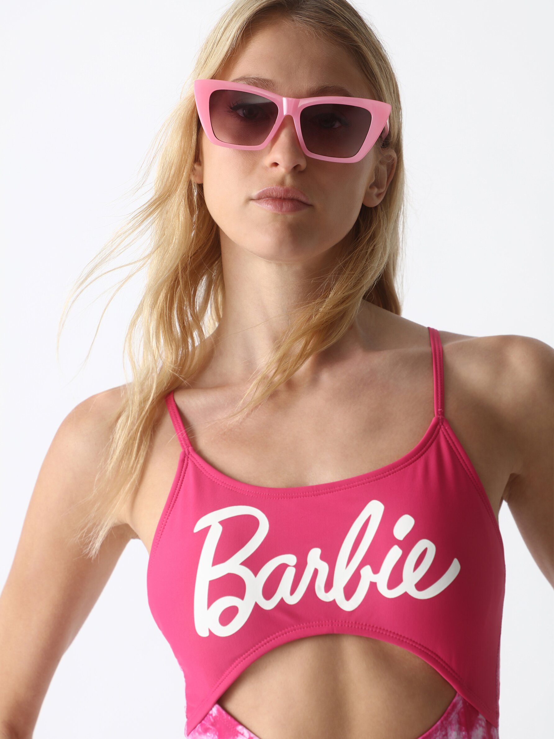 Onza huella Desviar Bañador estampado de Barbie™ - Cartoons - COLABORACIONES - ROPA - MUJER - |  Lefties ESPAÑA