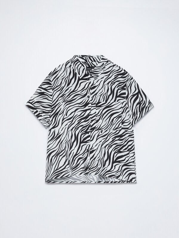 Flowing printed shirt