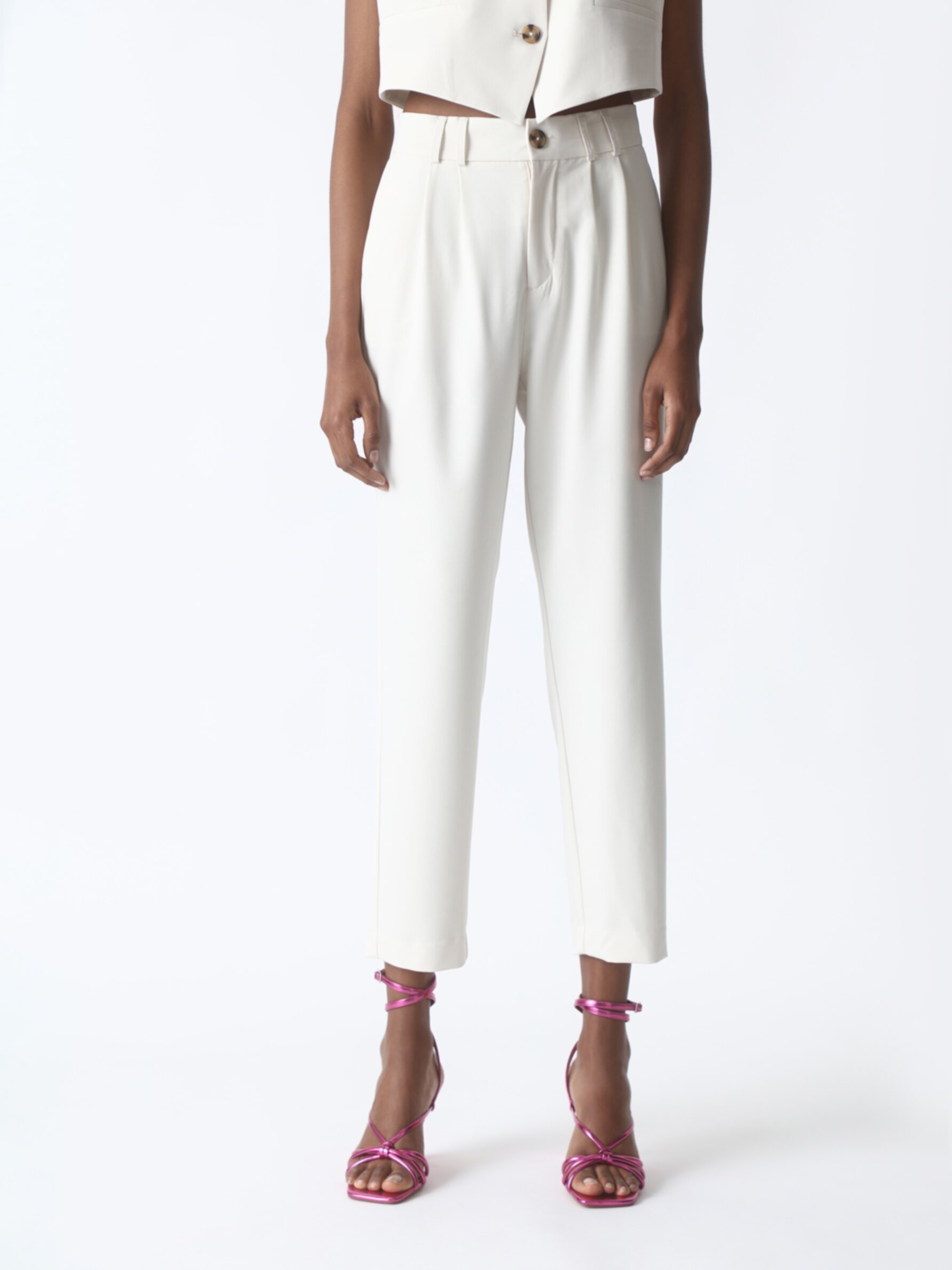 suggest better quality beige/off-white trousers : r/IndianFashionAddicts