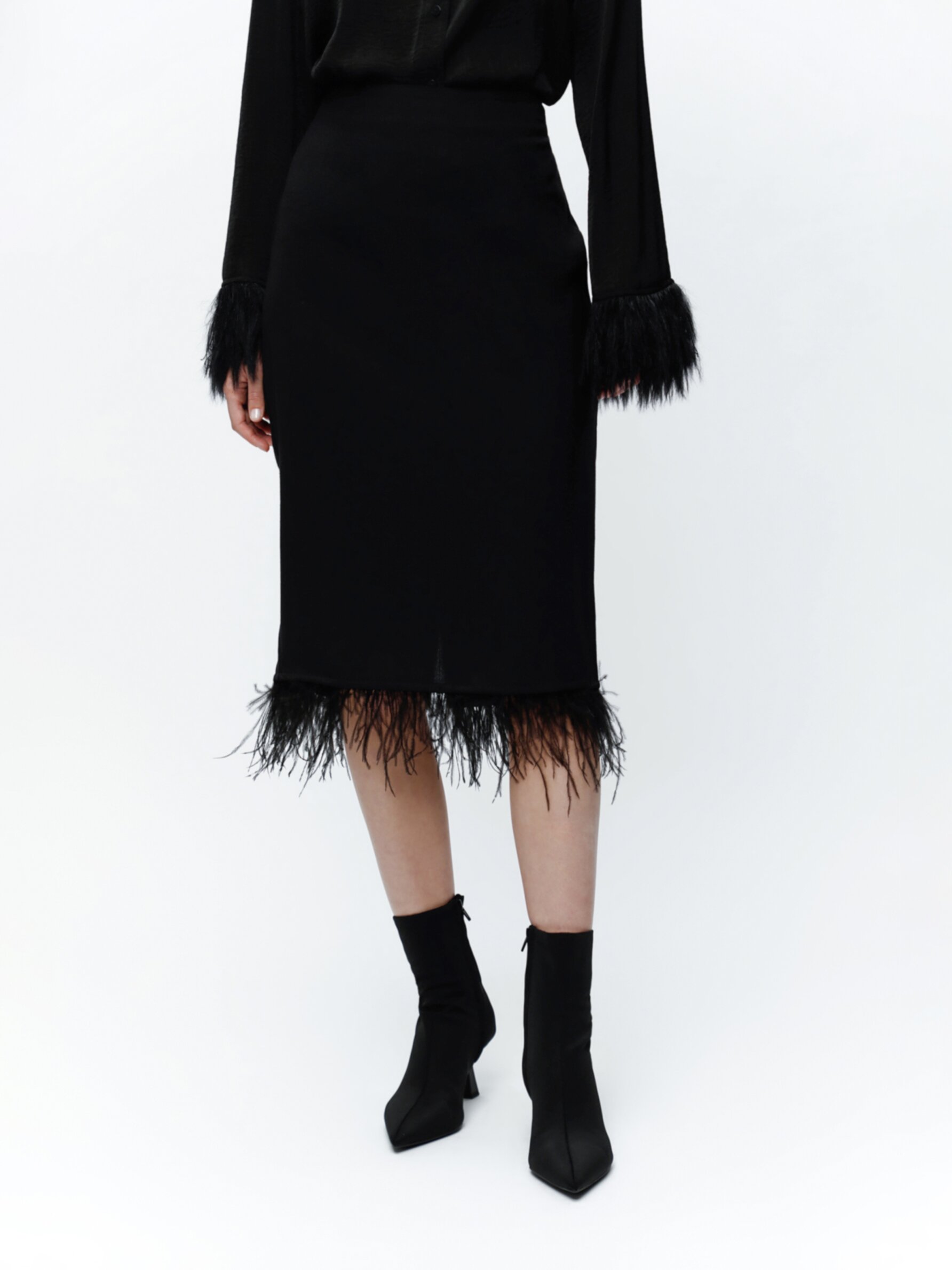 Black feather 2024 skirt zara