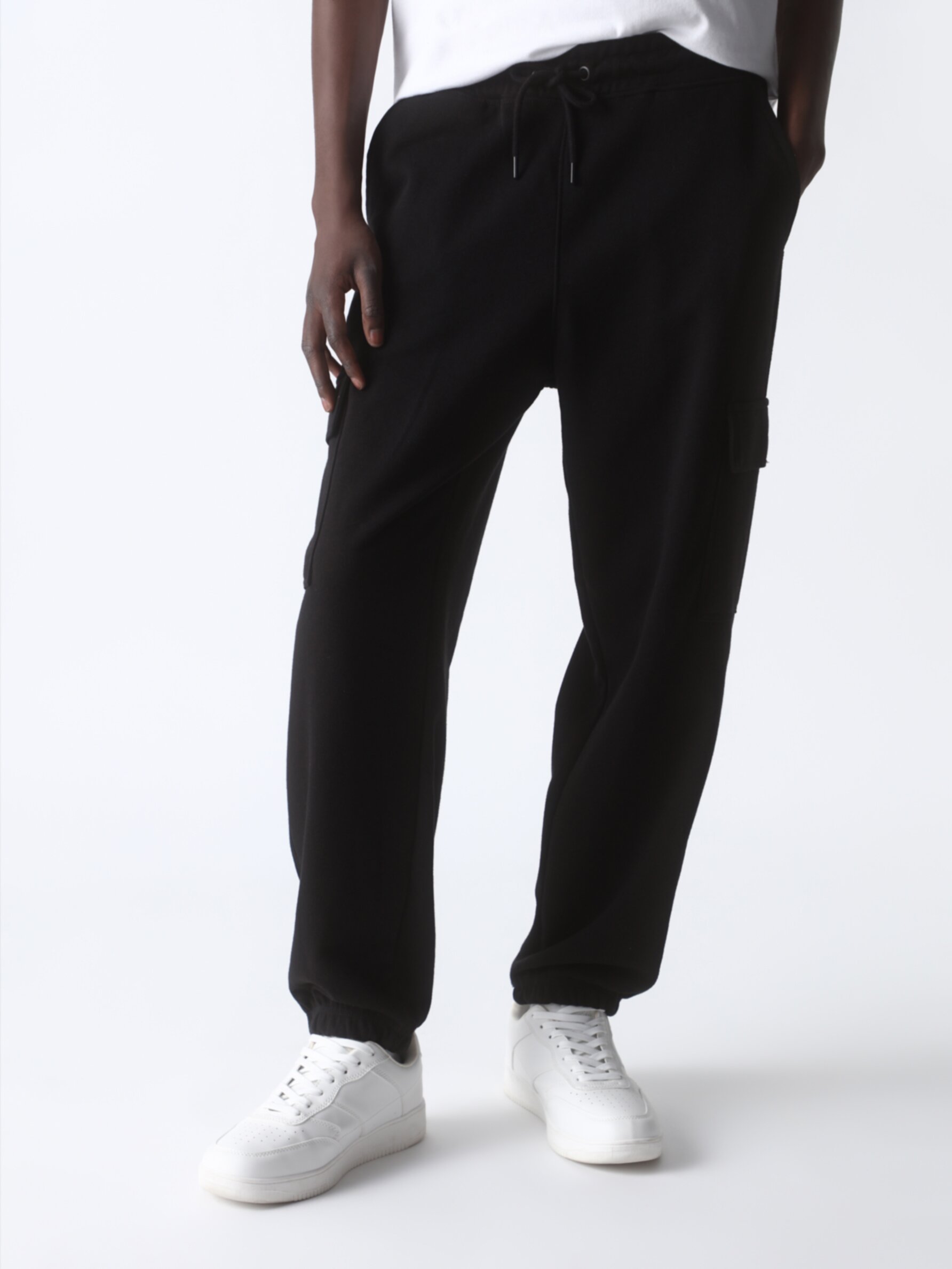 Black cargo 2024 tracksuit bottoms