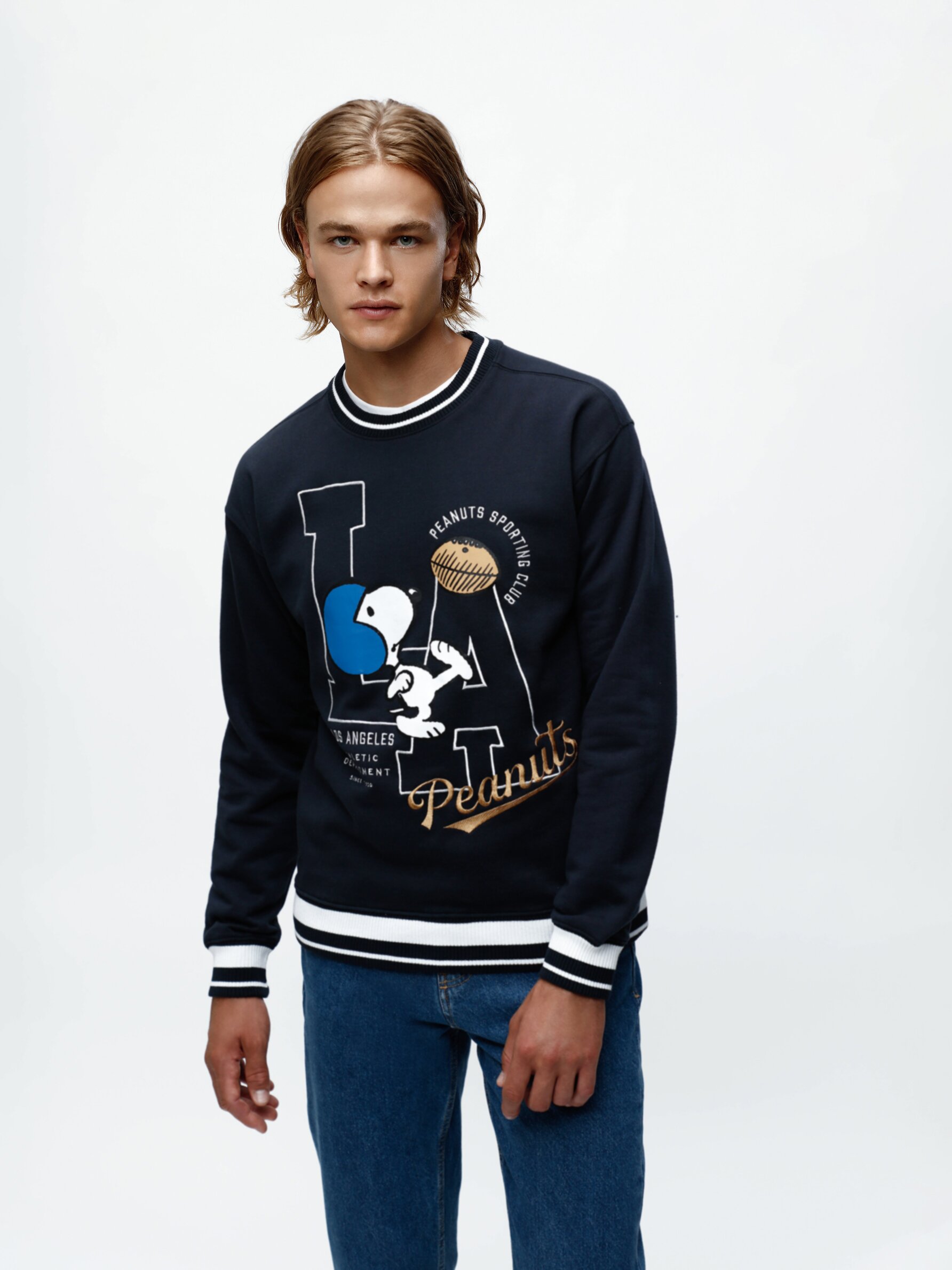 Snoopy Peanuts Sweatshirt Films and TV Collabs CLOTHING