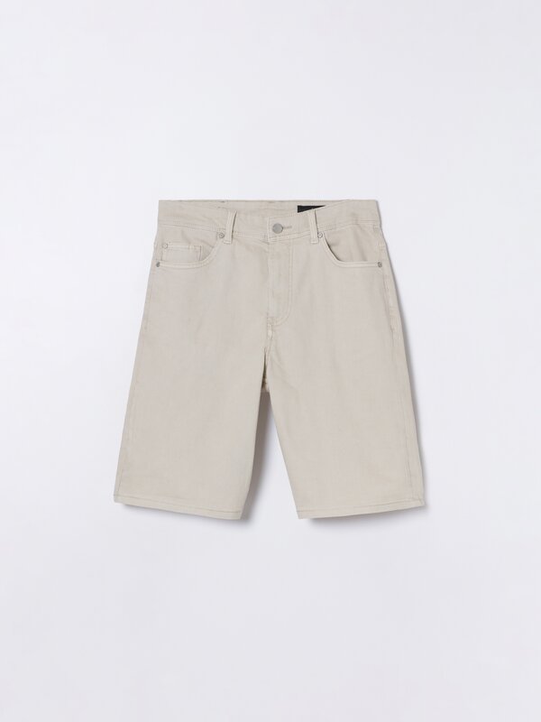 Basic slim fit Bermuda shorts
