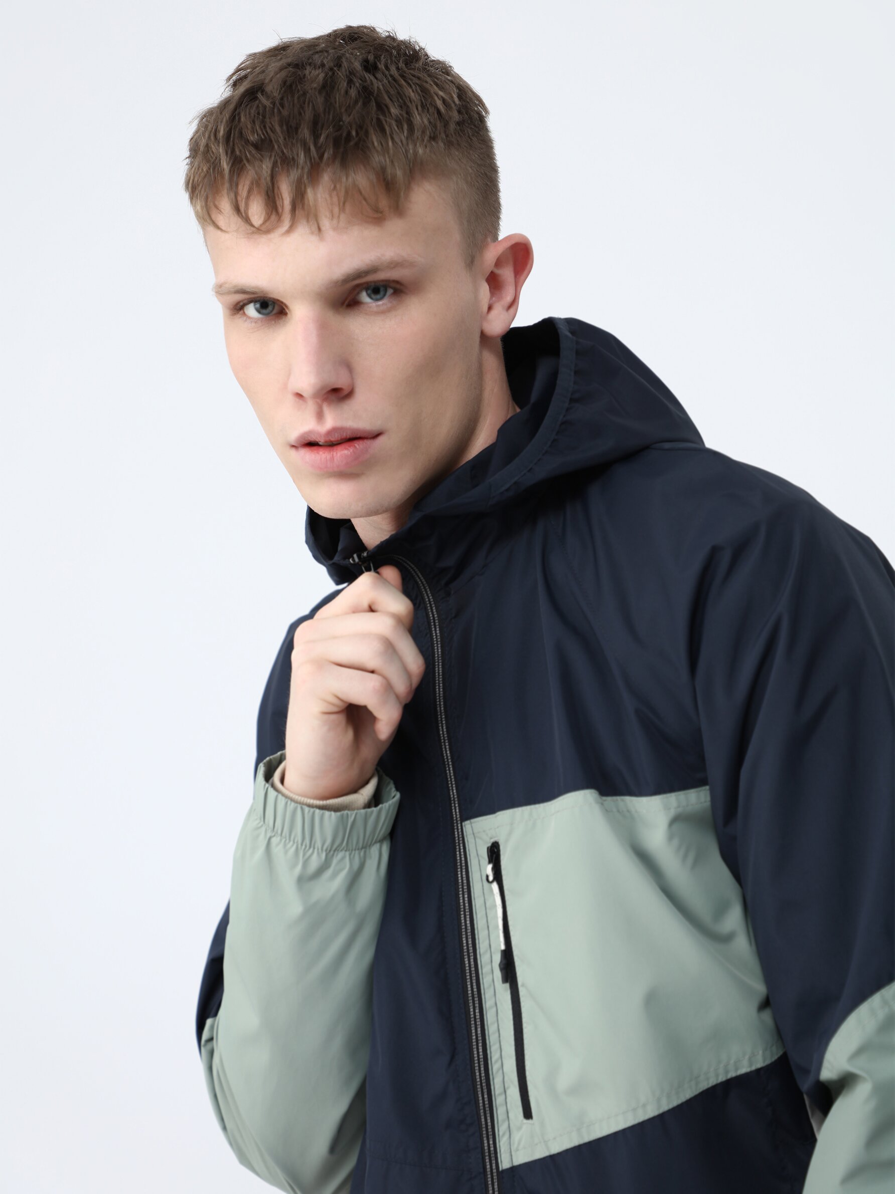 Pull and bear on sale colour block jacket