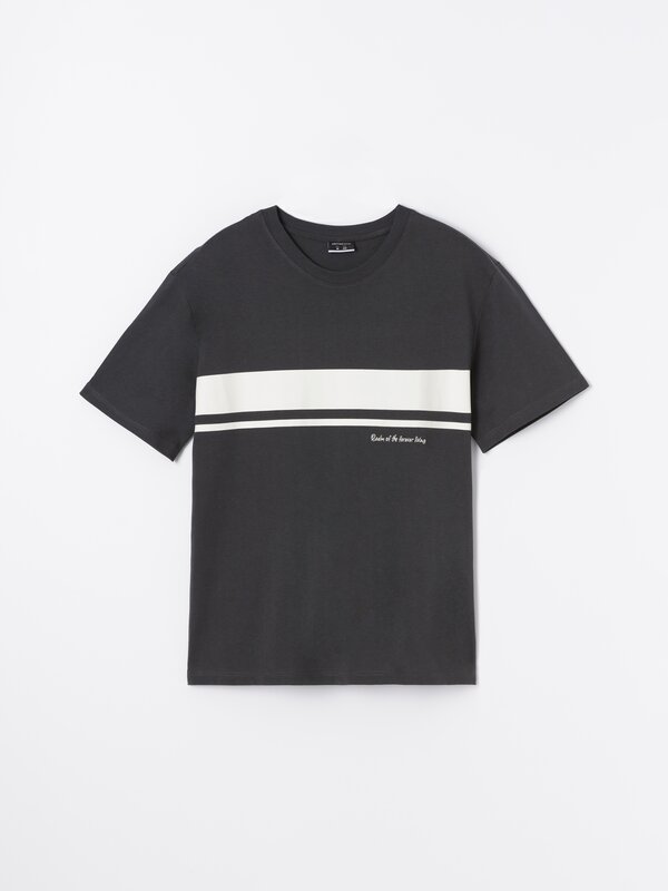 Printed T-shirt with embroidery