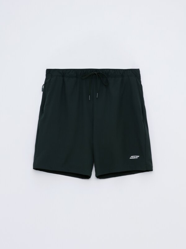 Stretch Bermuda sports shorts