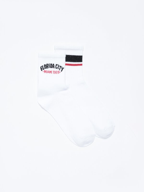 Pack of 2 pairs of contrast socks