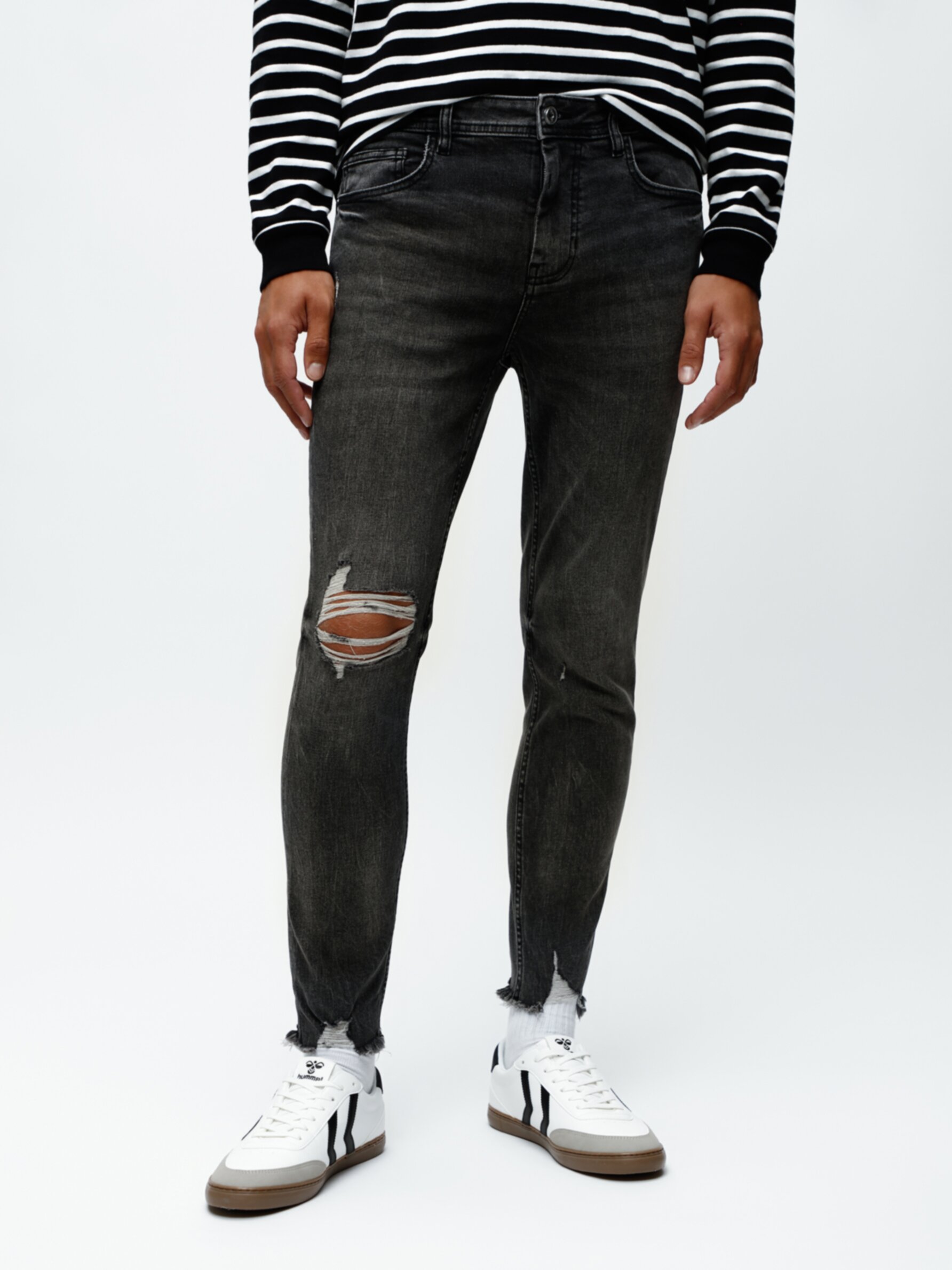 BOSS - Slim-fit jeans in faded-black stretch denim