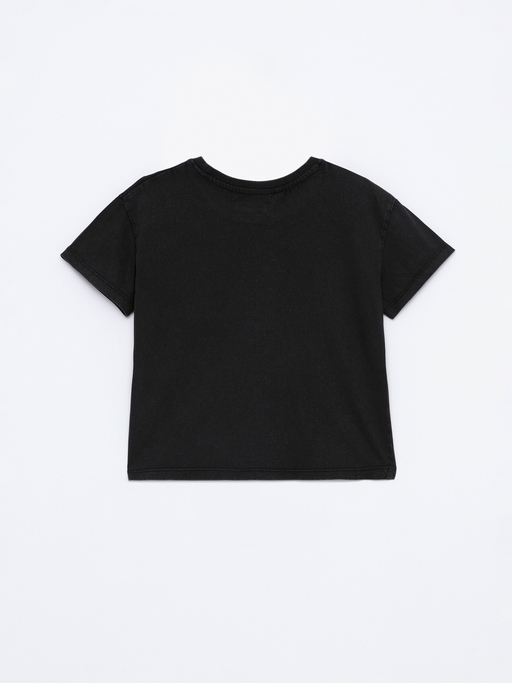 Black t store shirt for girls