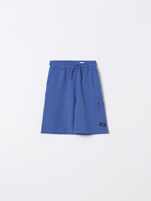 Jogger Bermuda shorts with pocket