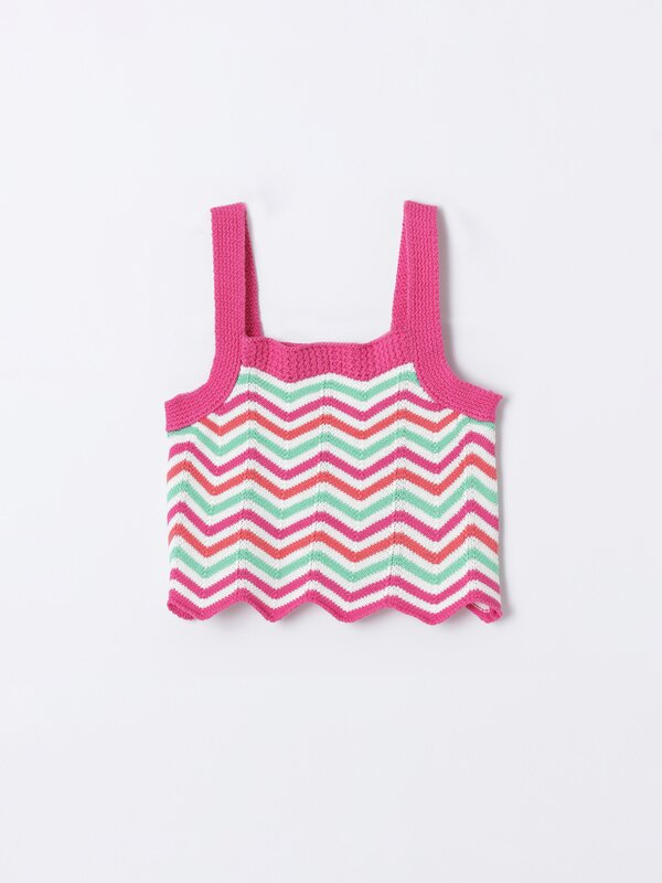 Zigzag crochet top