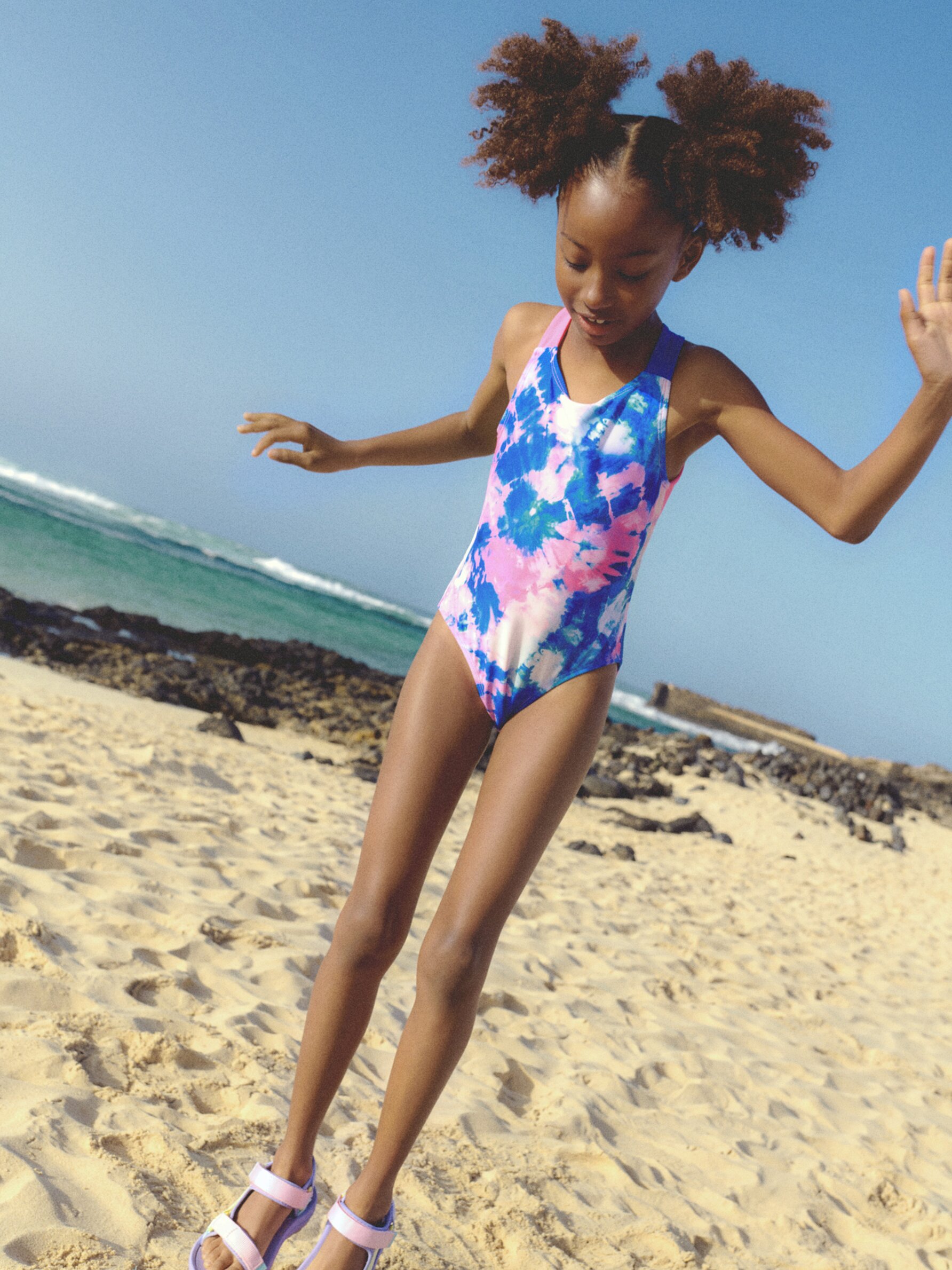 Kids bikinis back 2025