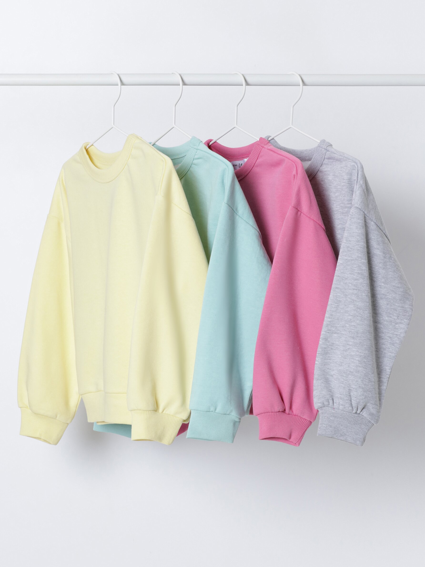 Pack of 4 basic sweatshirts