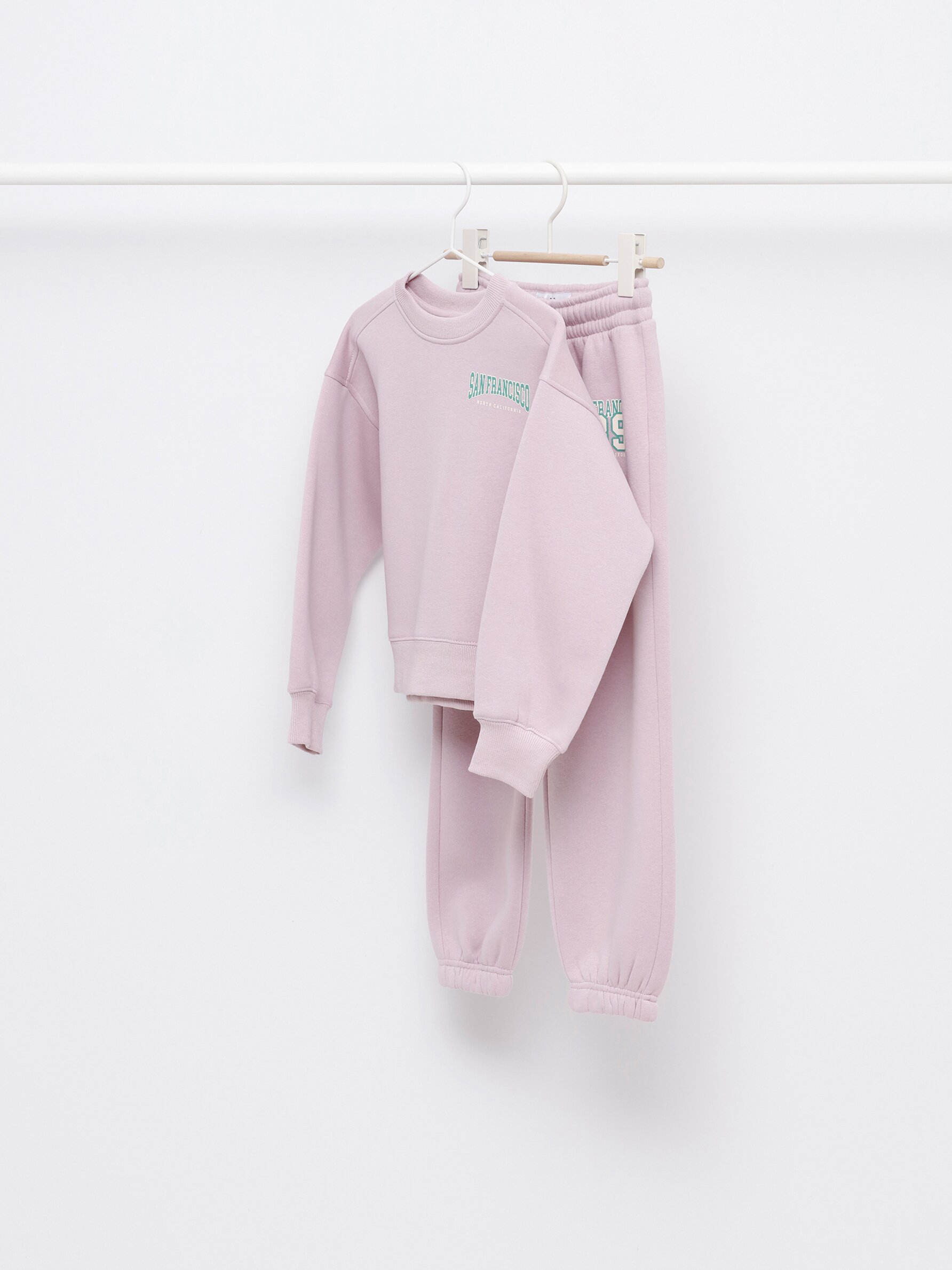 Junior Girls' Sweatshirts and Tracksuits Collection 2023