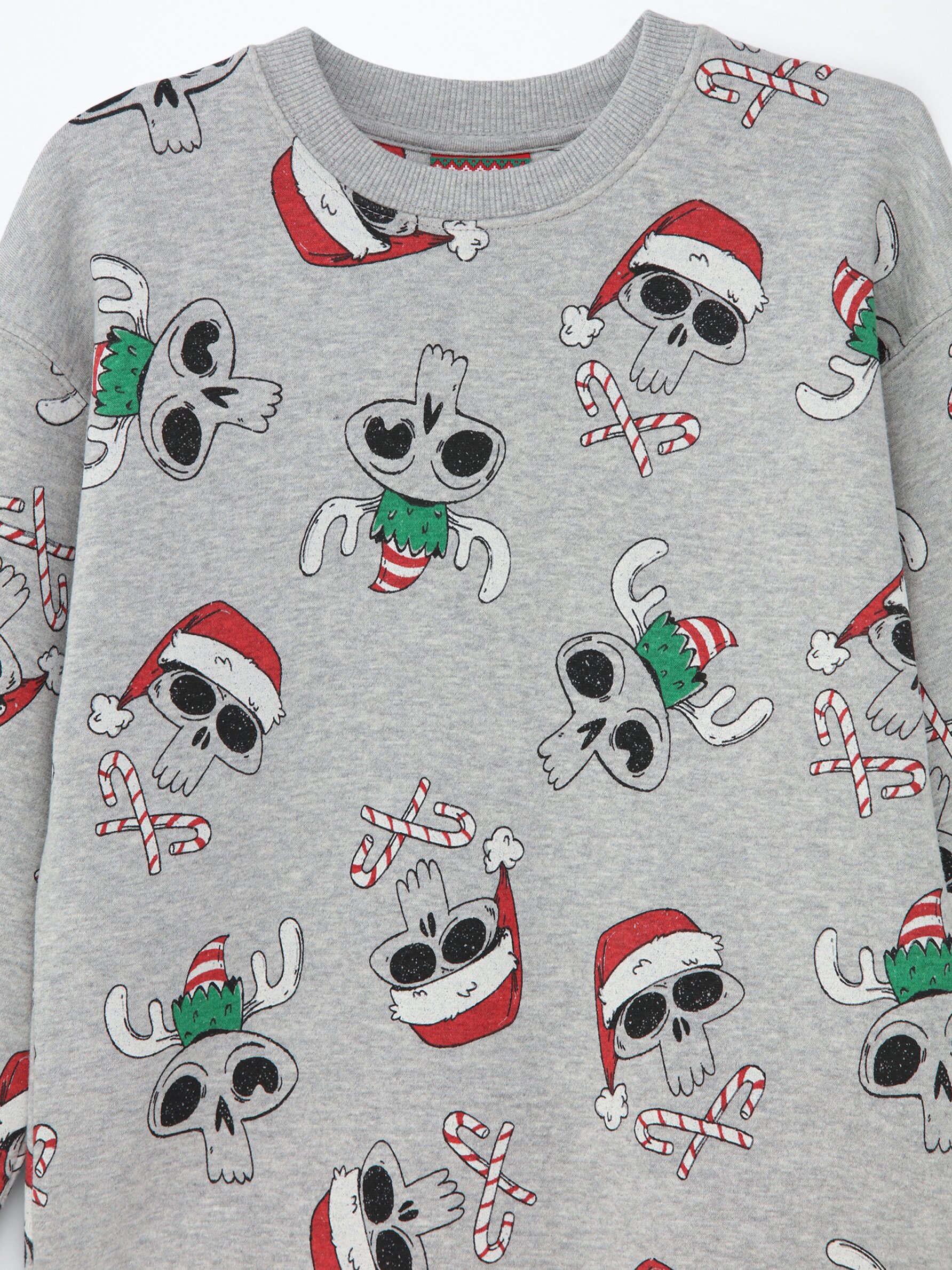 Skeleton hot sale christmas sweater