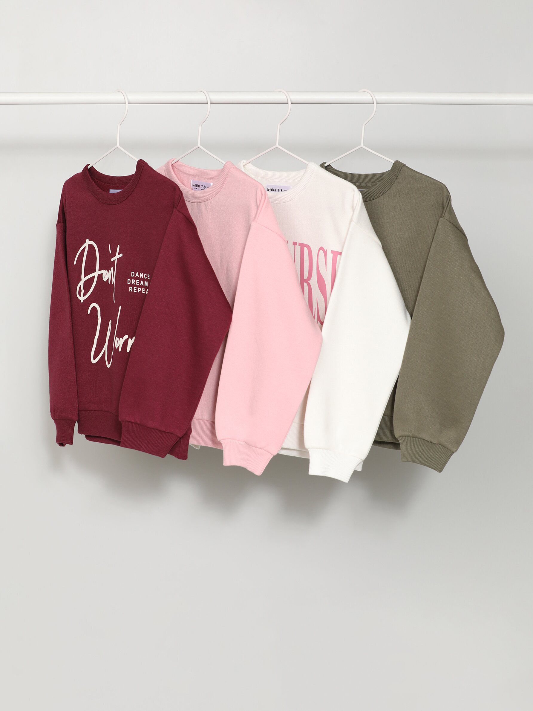 4 pack of contrast plain and printed sweatshirts