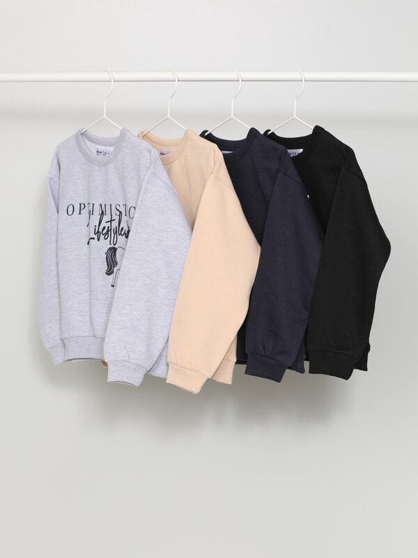 Pack de 4 sudaderas combinadas lisas y estampadas