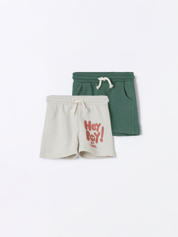 2-Pack of basic plain Bermuda shorts