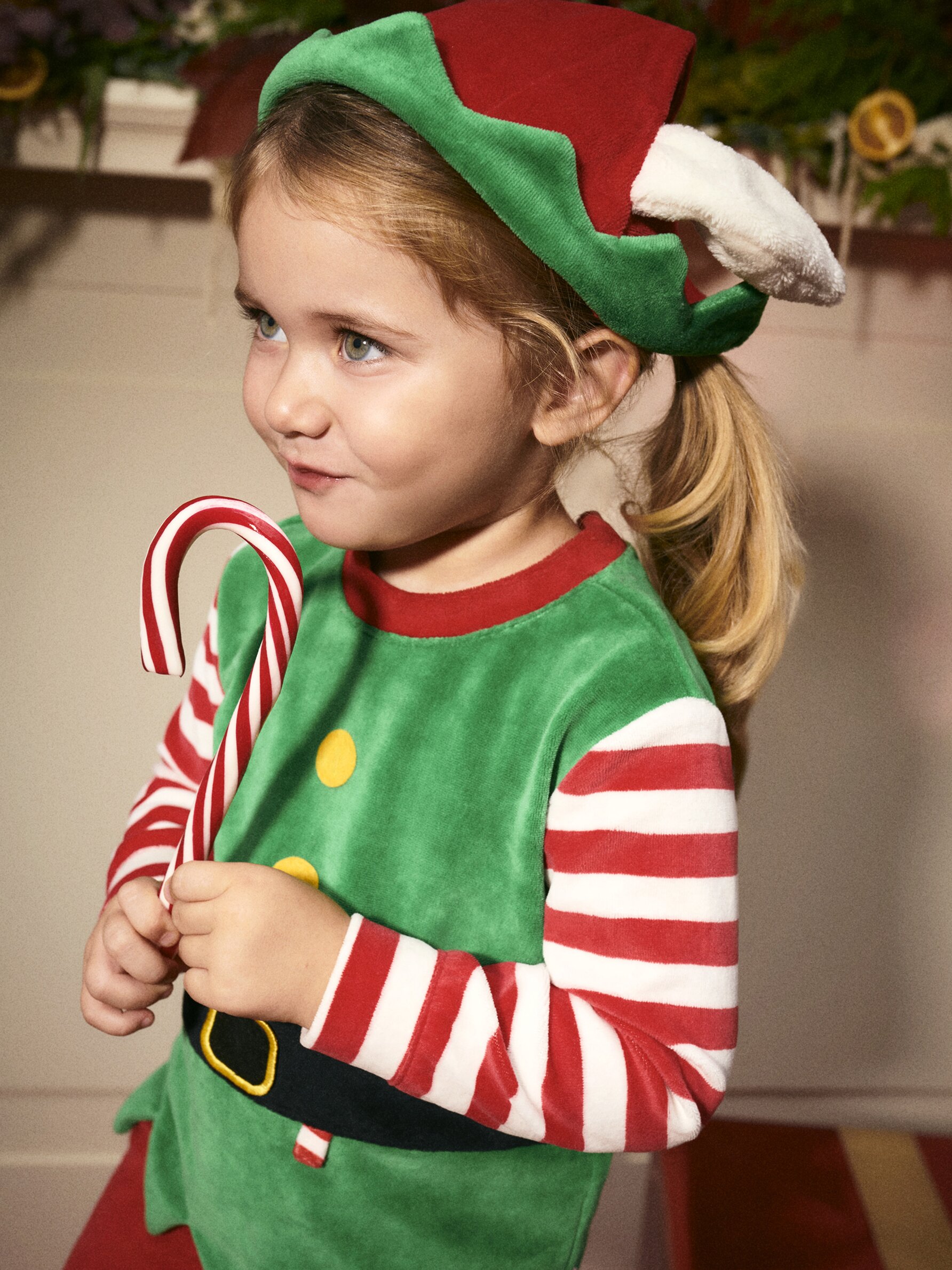 Baby girl deals elf costume