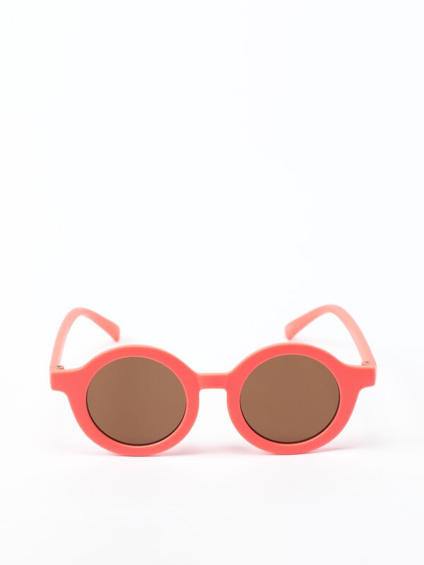 Round resin sunglasses
