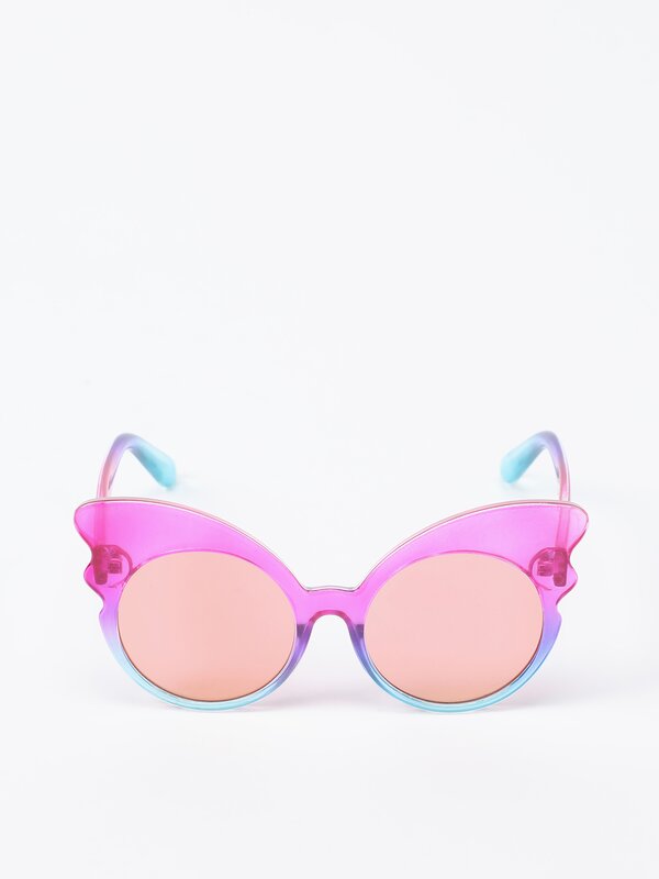 Butterfly-shaped sunglasses