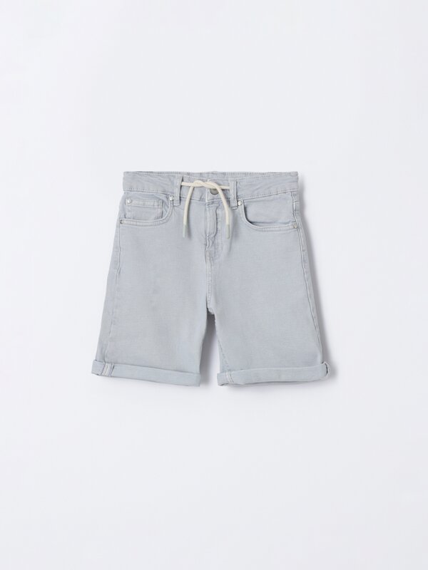 Coloured comfort denim Bermuda shorts