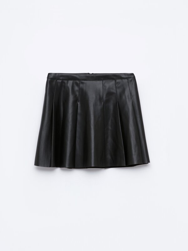 Falda efecto piel