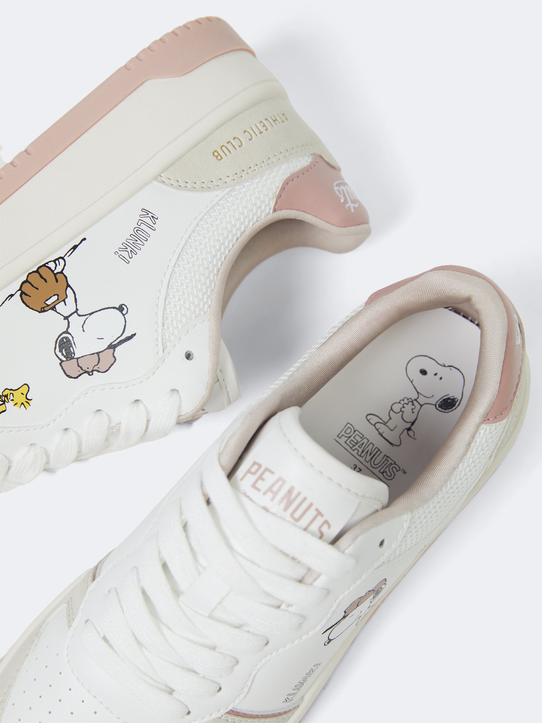 Womens snoopy shoes discount