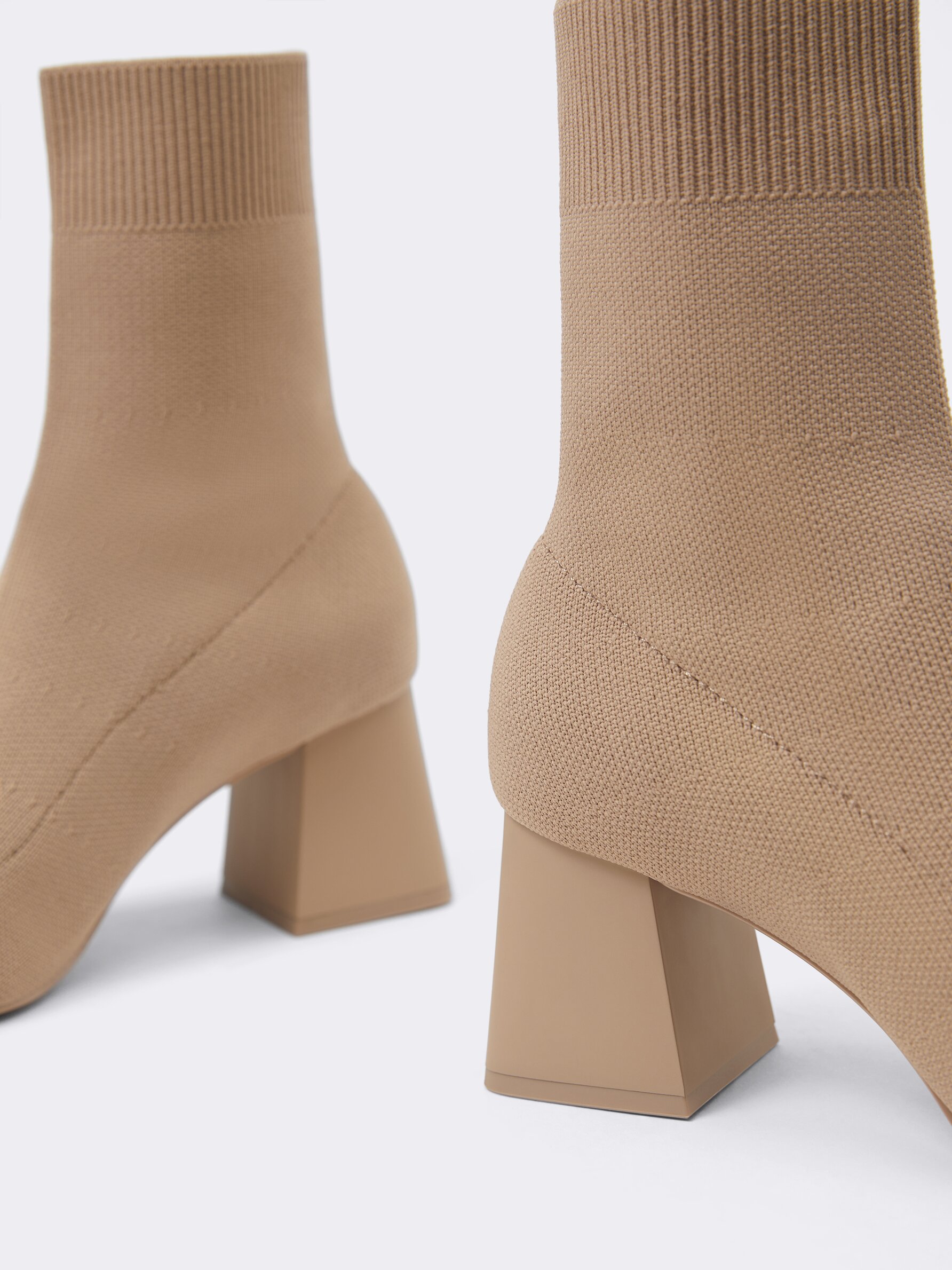 Botin tacon calcetin top