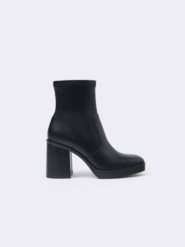 Stretch platform ankle boots