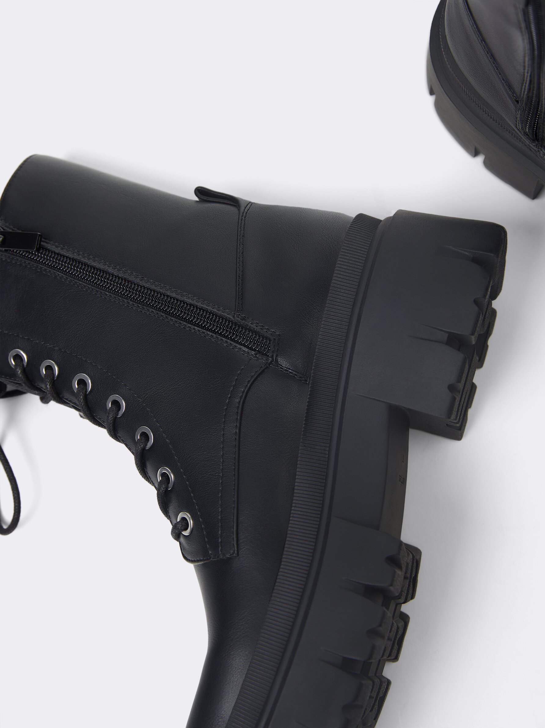 Botin acordonado mujer clearance