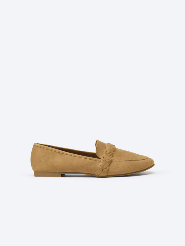 Gathered loafers
