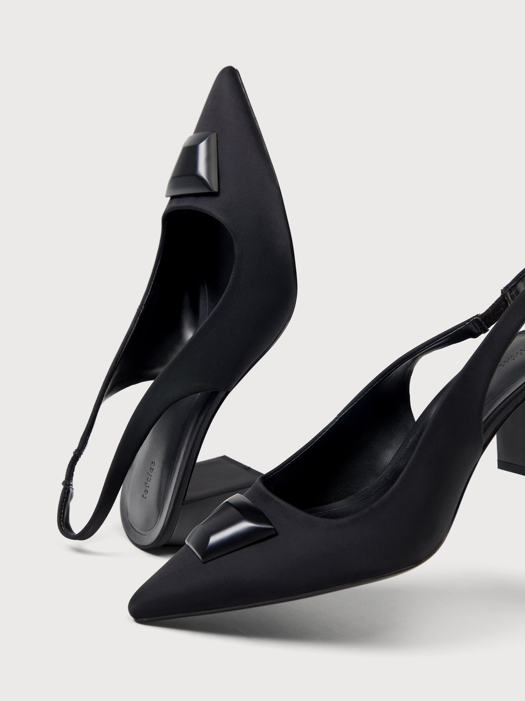 Slingback pumps best sale high heel