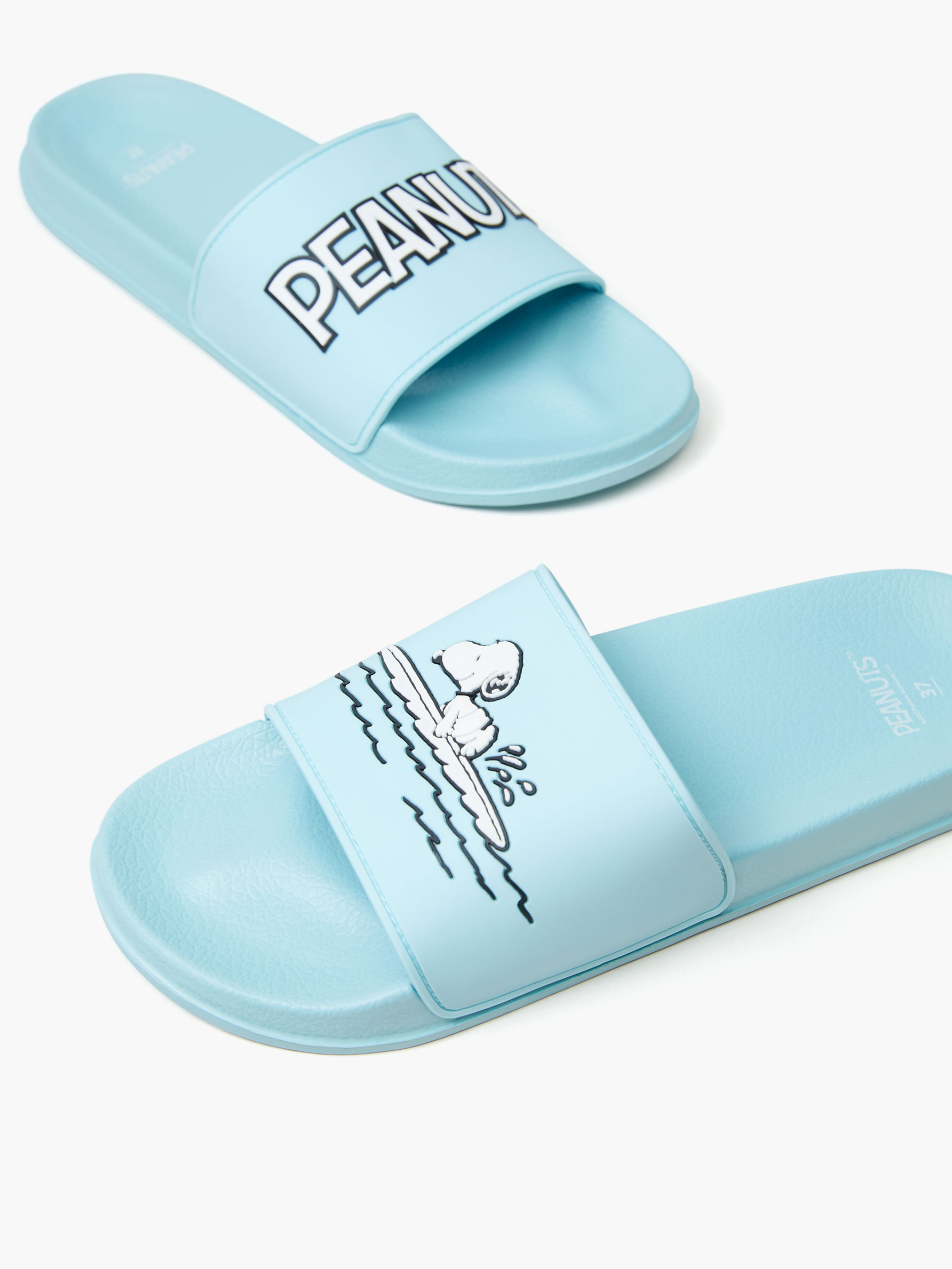 Snoopy sales flip flops