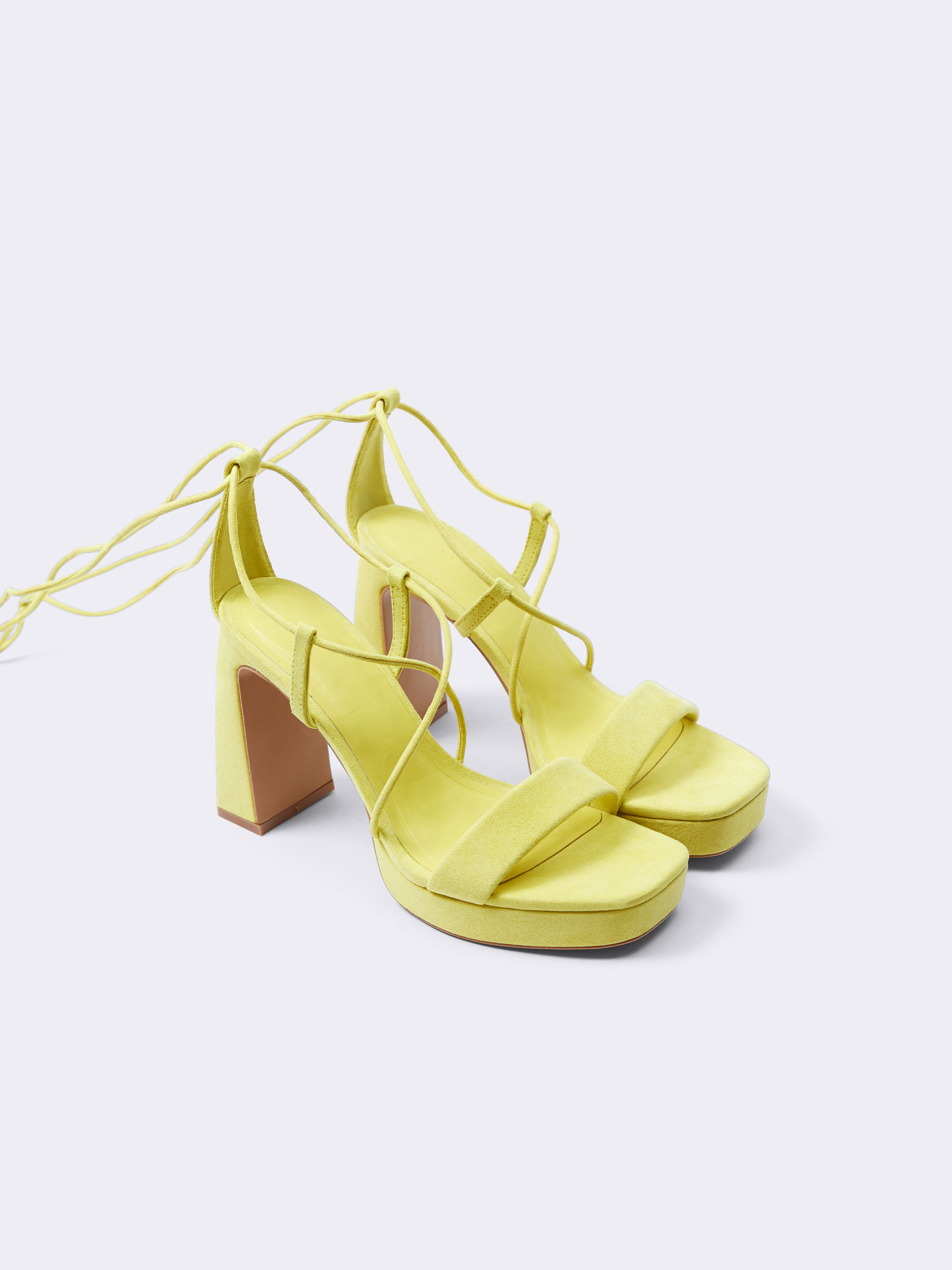 Sandalias tacon sales atadas al tobillo