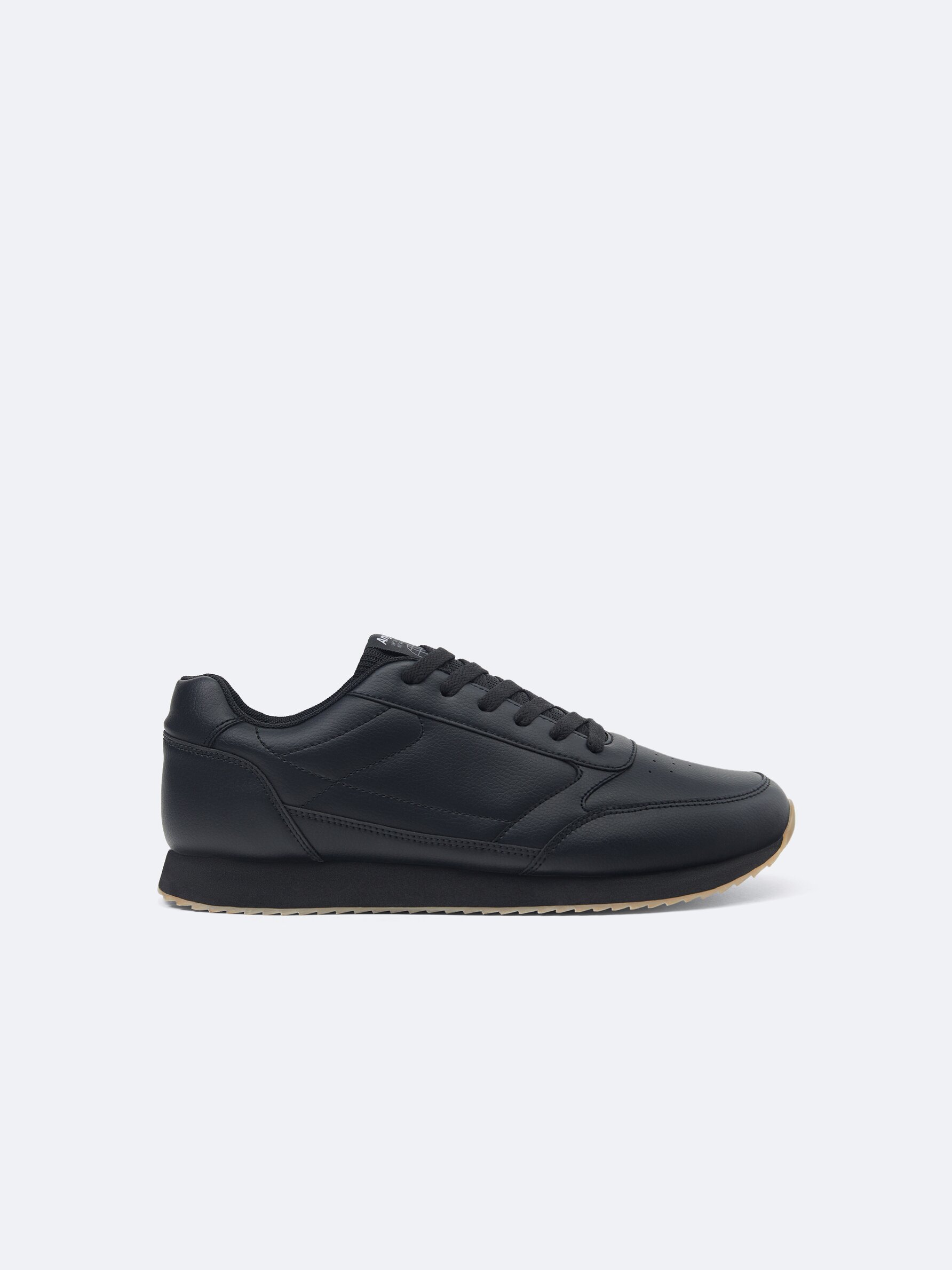 Reebok store casual sneakers