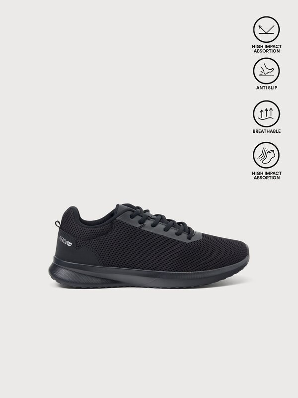 GYM SNEAKERS
