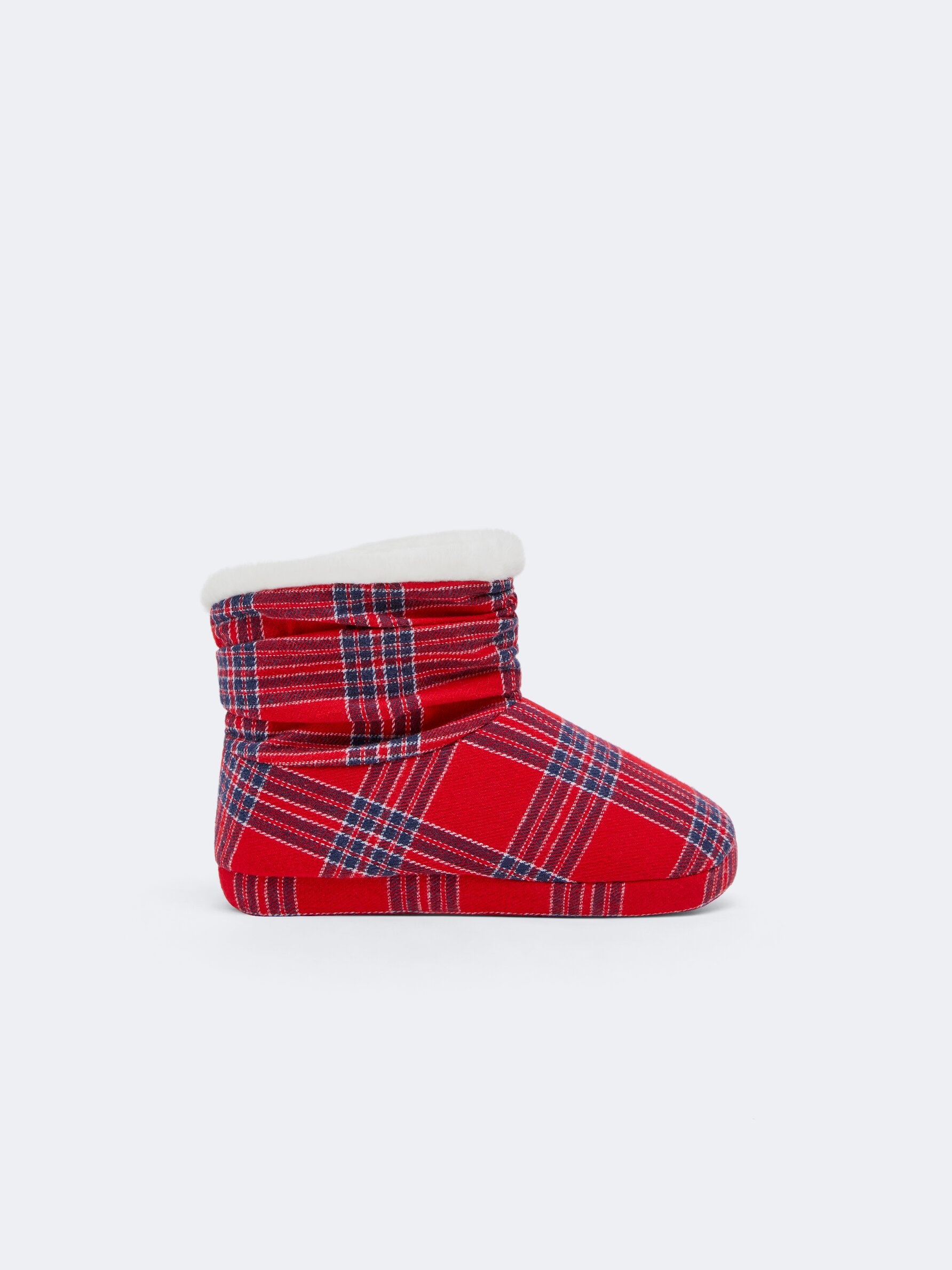 Christmas on sale slipper boots