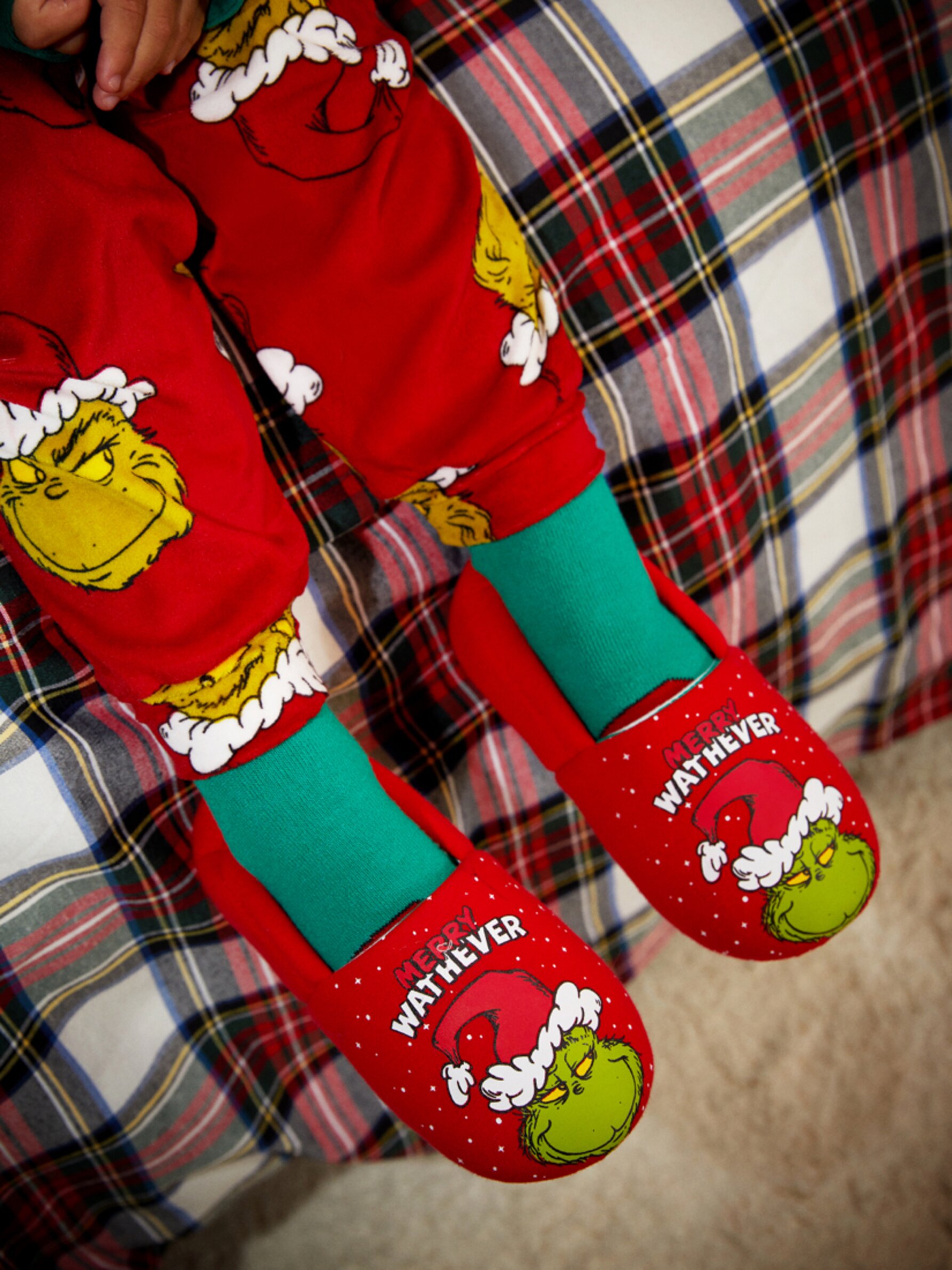 Zapatillas grinch primark deals