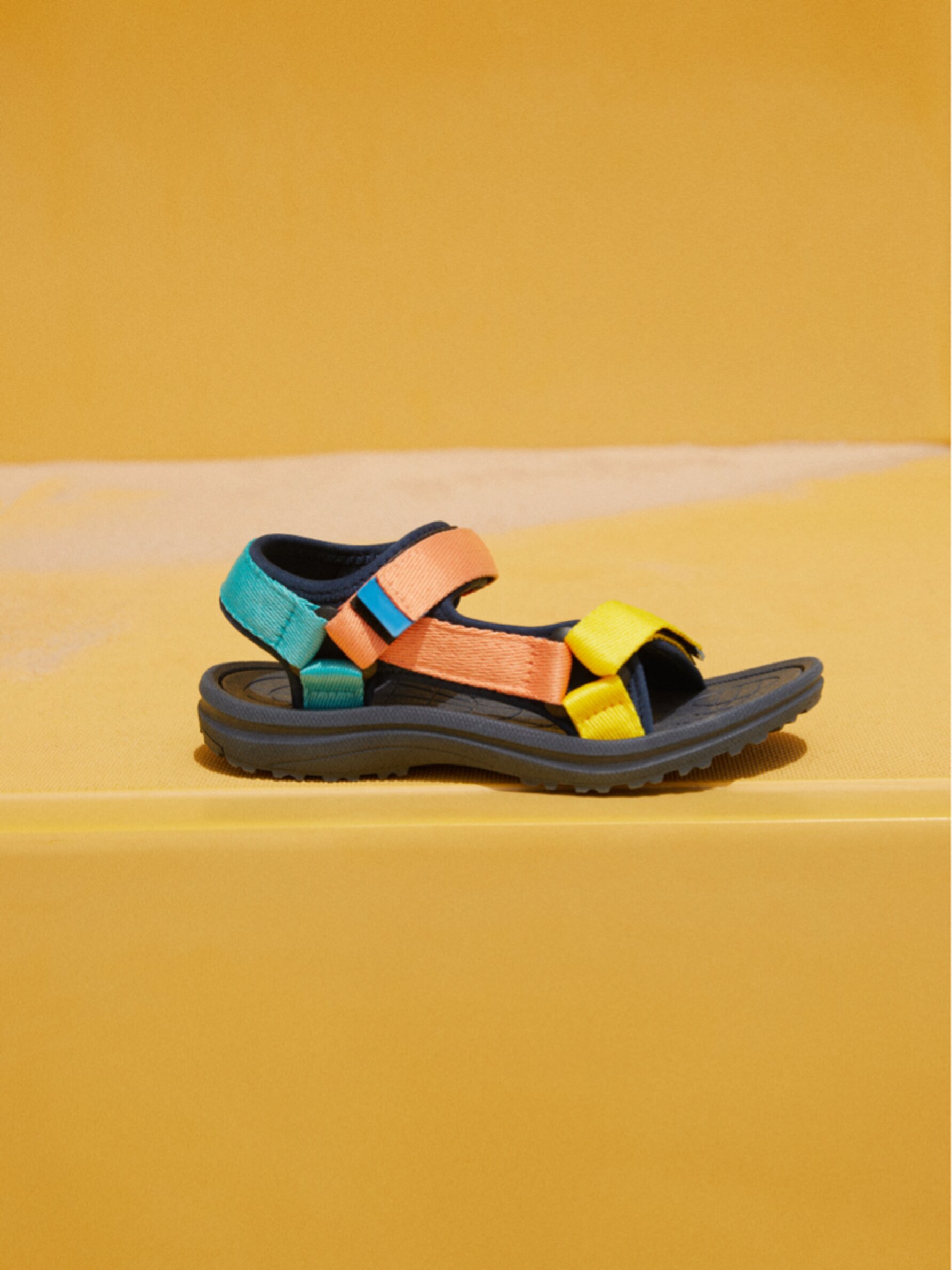 Sandalias niño 2025 lefties