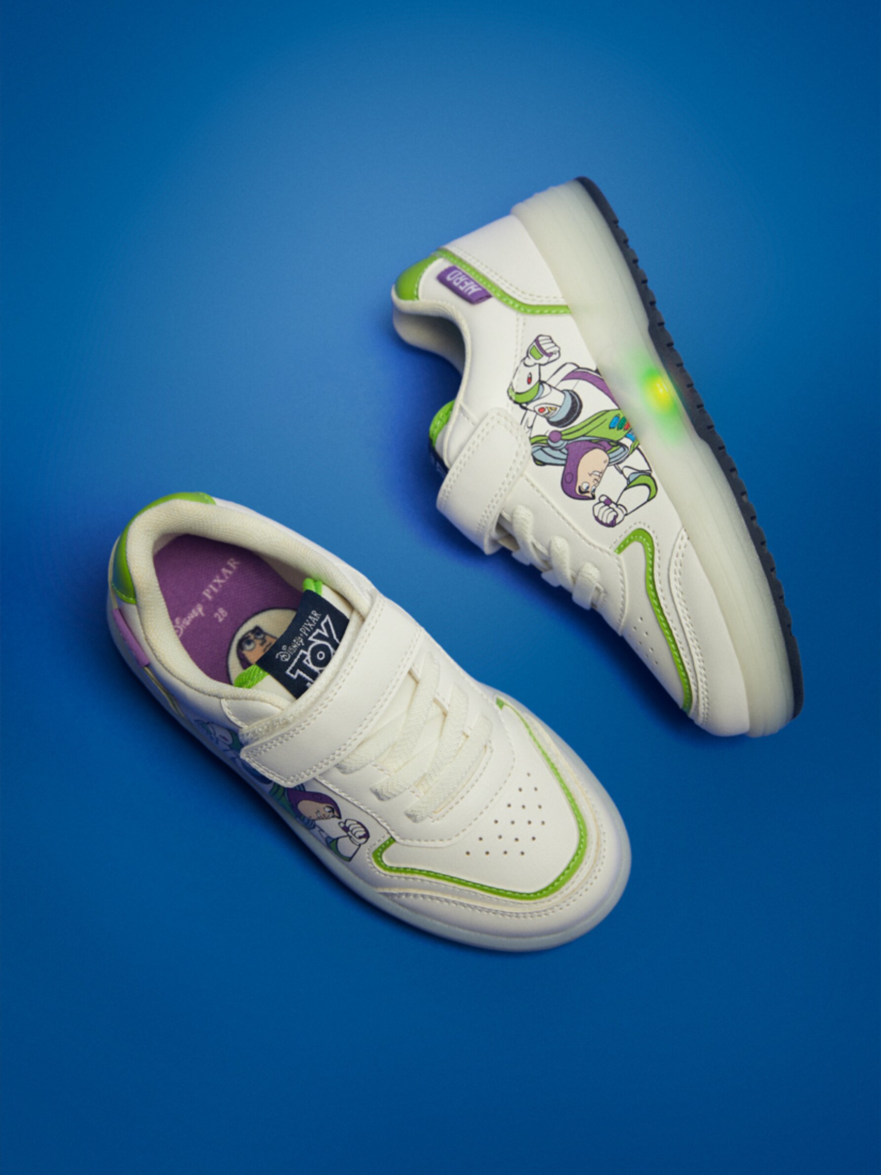 Buzz lightyear discount shoes kids
