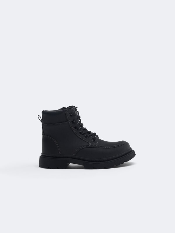 Technical boots