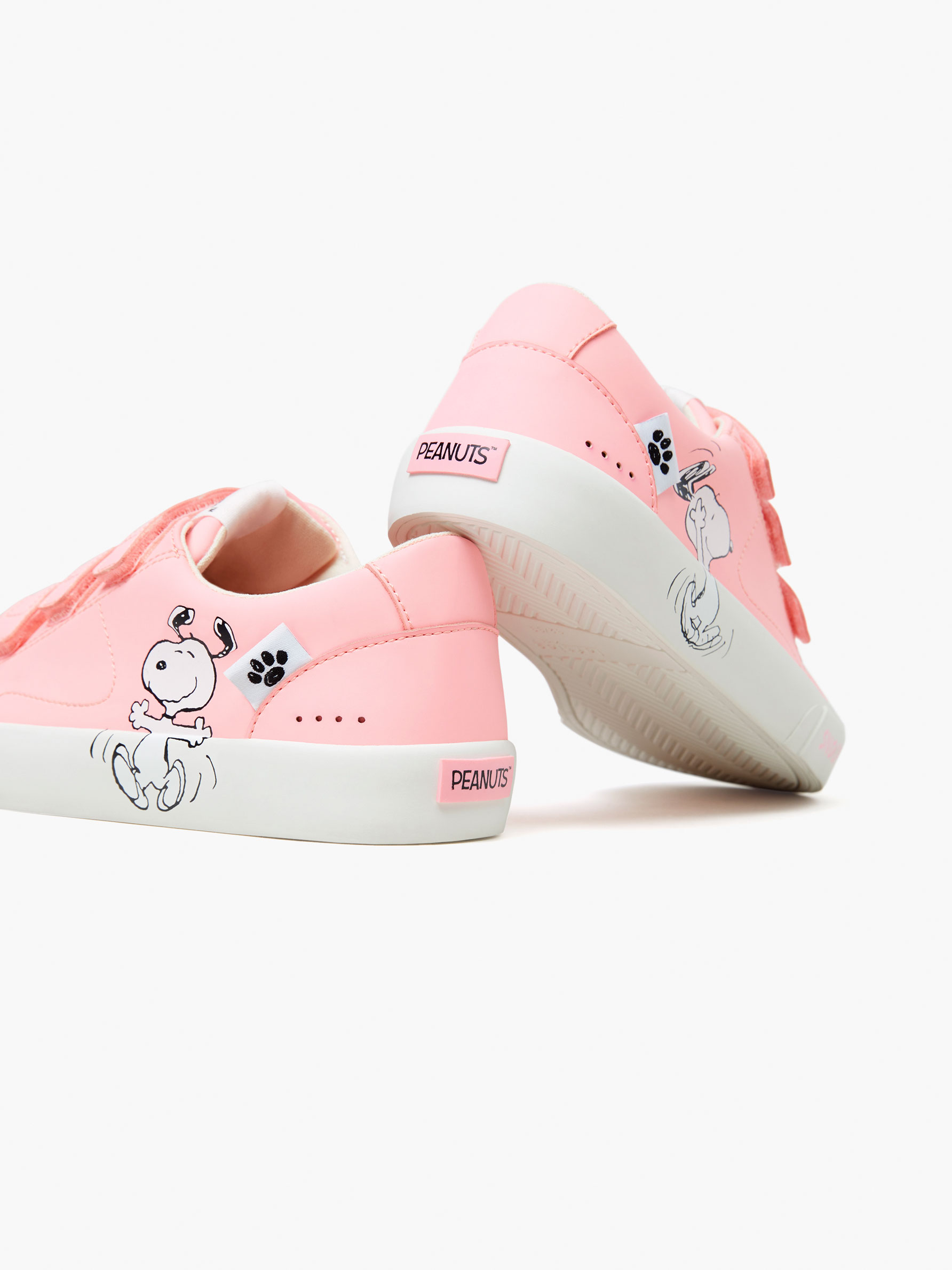 Peanuts 2025 snoopy shoes