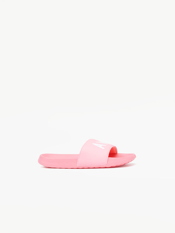 Monochrome pool sandals