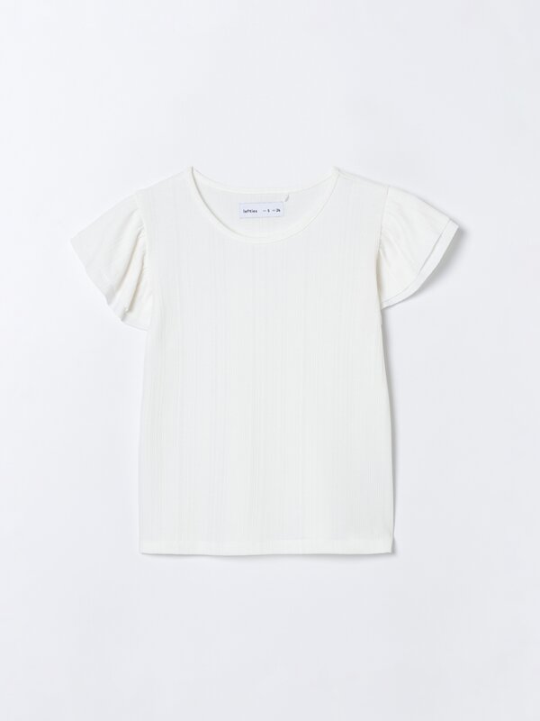 T-shirt with ruffled sleeves