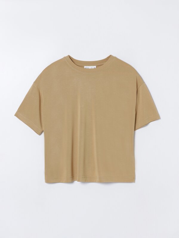 Loose-fitting short sleeve T-shirt
