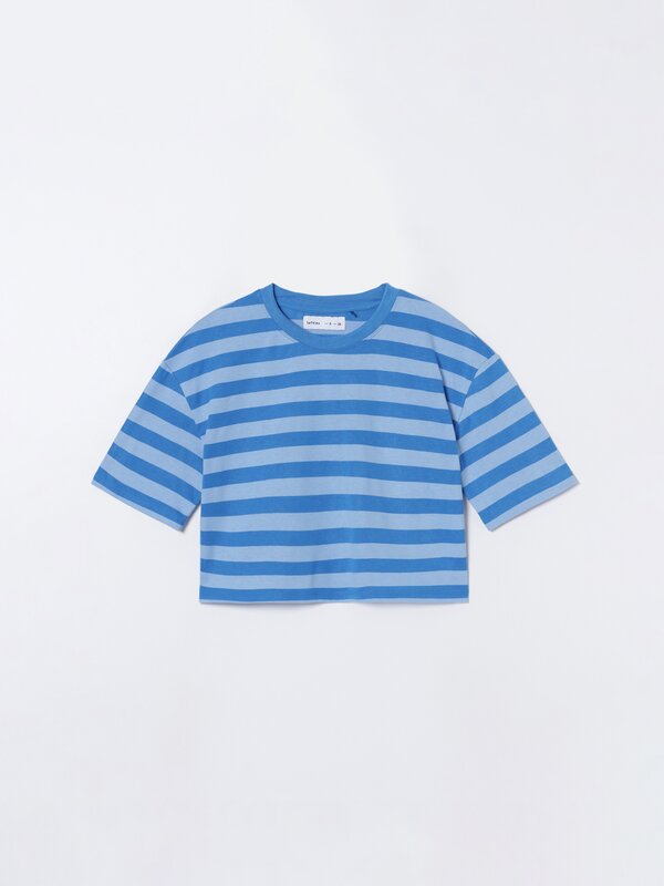Camiseta cropped manga corta